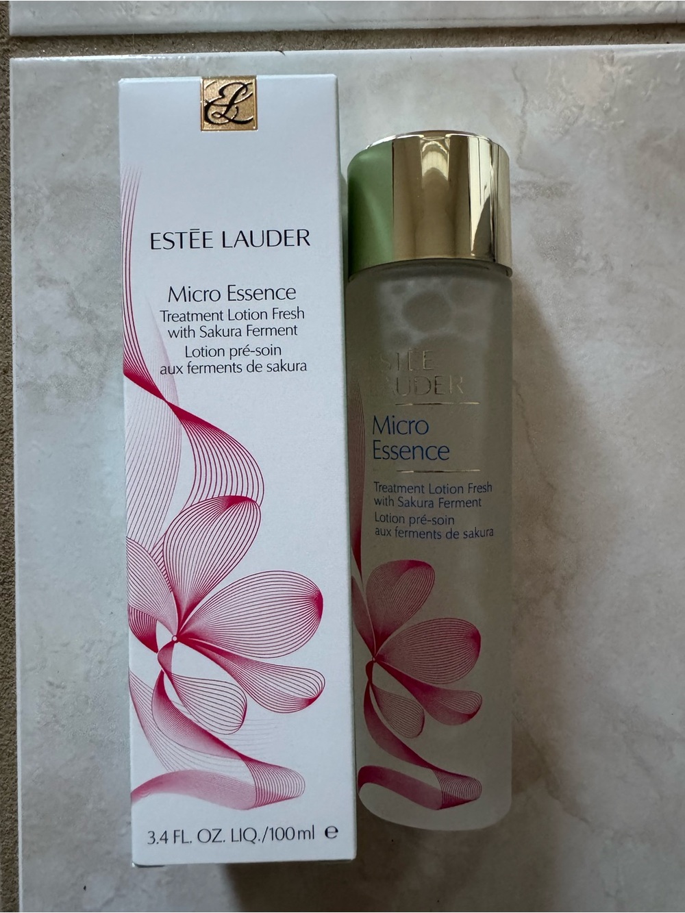 Estee Lauder Micro Essence Treatment Lotion Fresh with Sakura Ferment 200ml